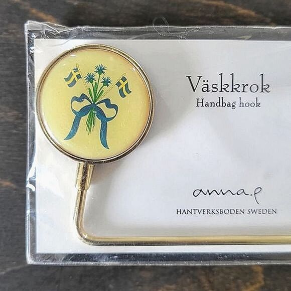 Deadstock Swedish national flower and flags emblem handbag - Picture 2 of 4